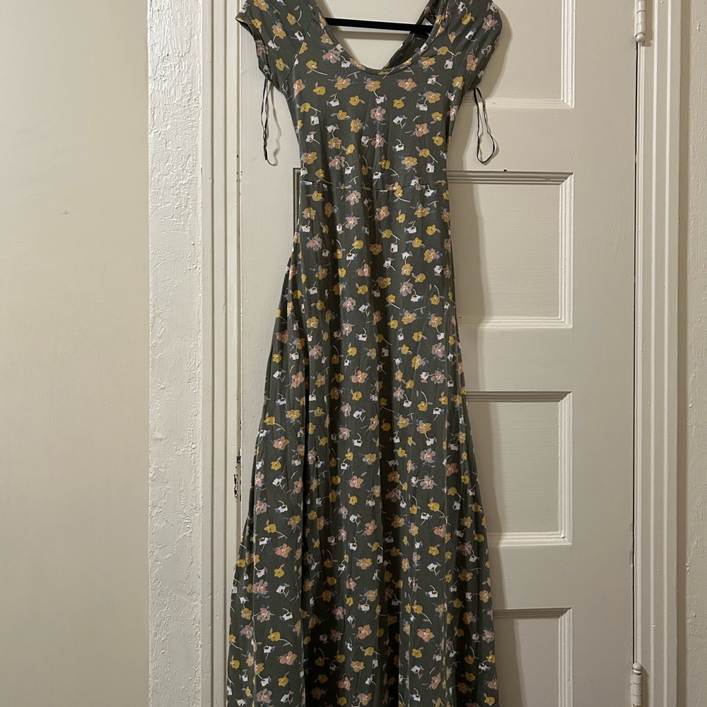 Green Flutter Sleeve V-Neck Sundress